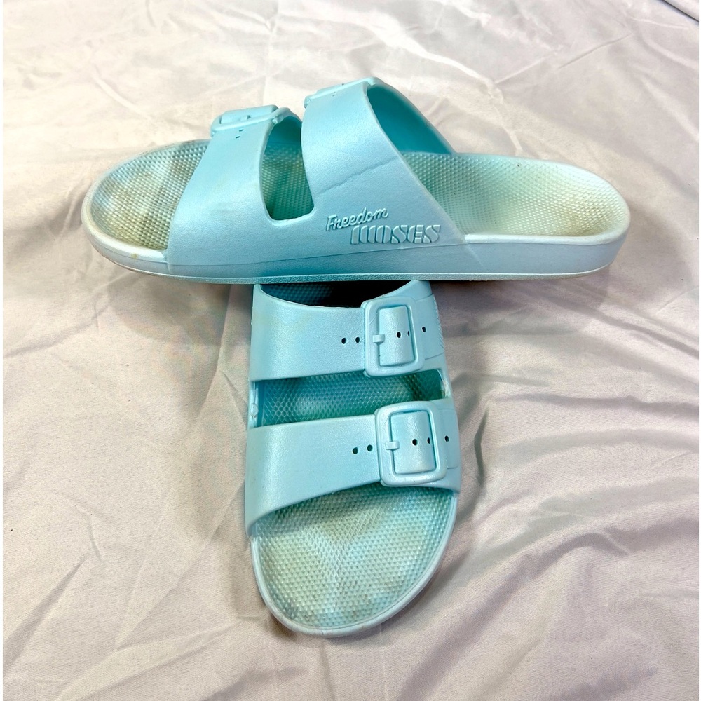 Freedom Moses - Fancy Slides Nili Nili